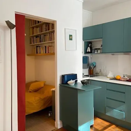For 2p In Montmartre District Apartment *