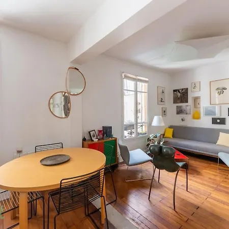 Apartment For 2p In Montmartre District *